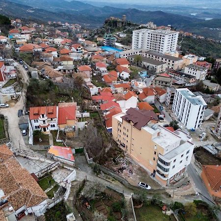 Vila Taga Guesthouse Kruje Ngoại thất bức ảnh