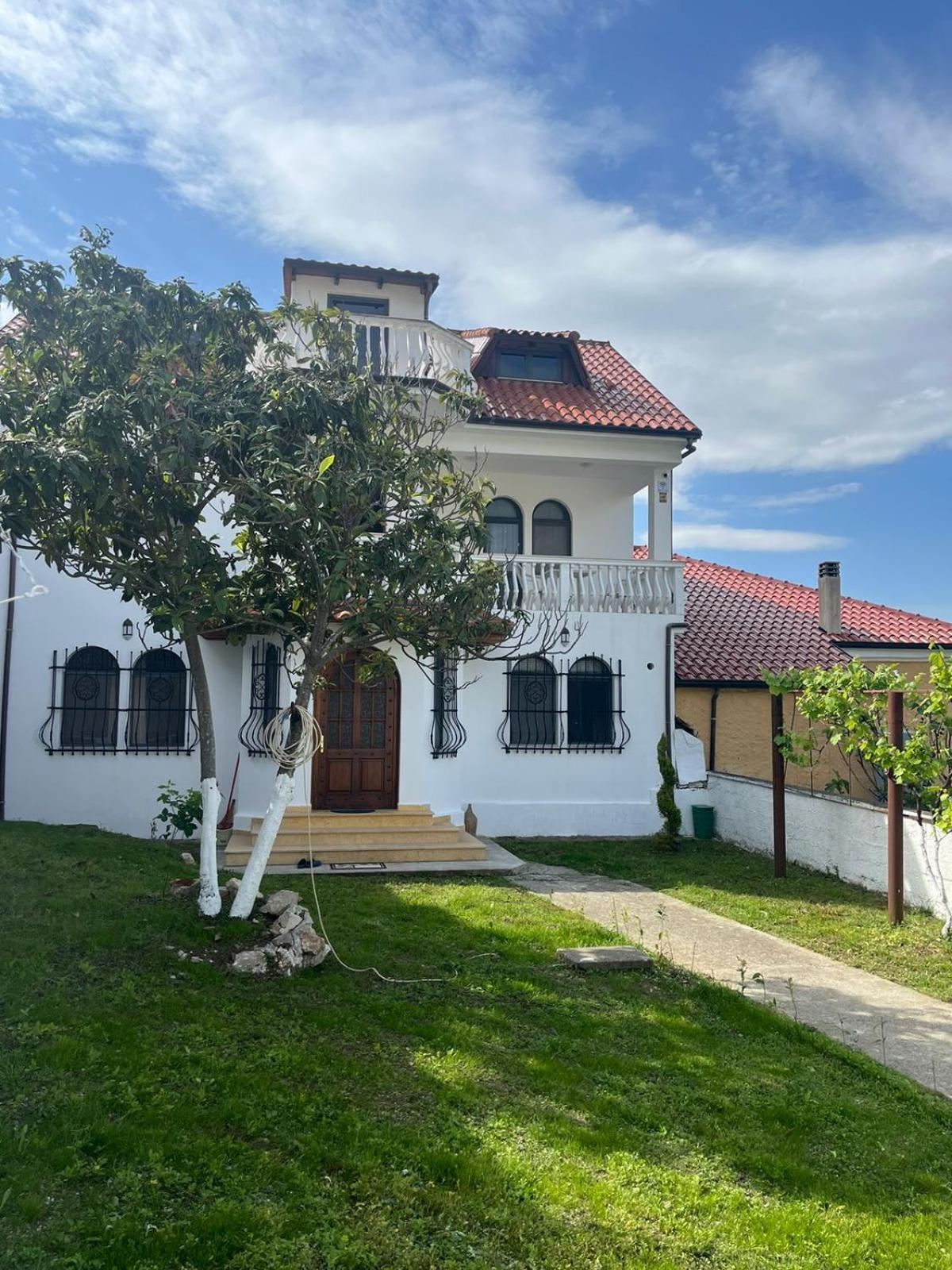 Vila Taga Guesthouse Kruje Ngoại thất bức ảnh